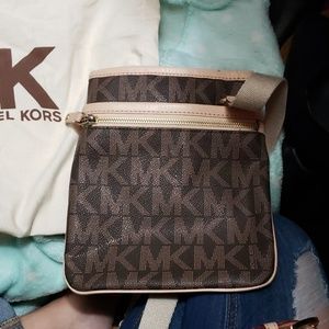 Michael Kors Crossbody.
